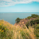 Kullaberg Naturreservat mit seinen schroffen Klippen, der Leuchtturm Kullens fyr, dazu die Dörfer Mölle und Arild, die aussehen, als hätte jemand extra für Postkarten gebaut.