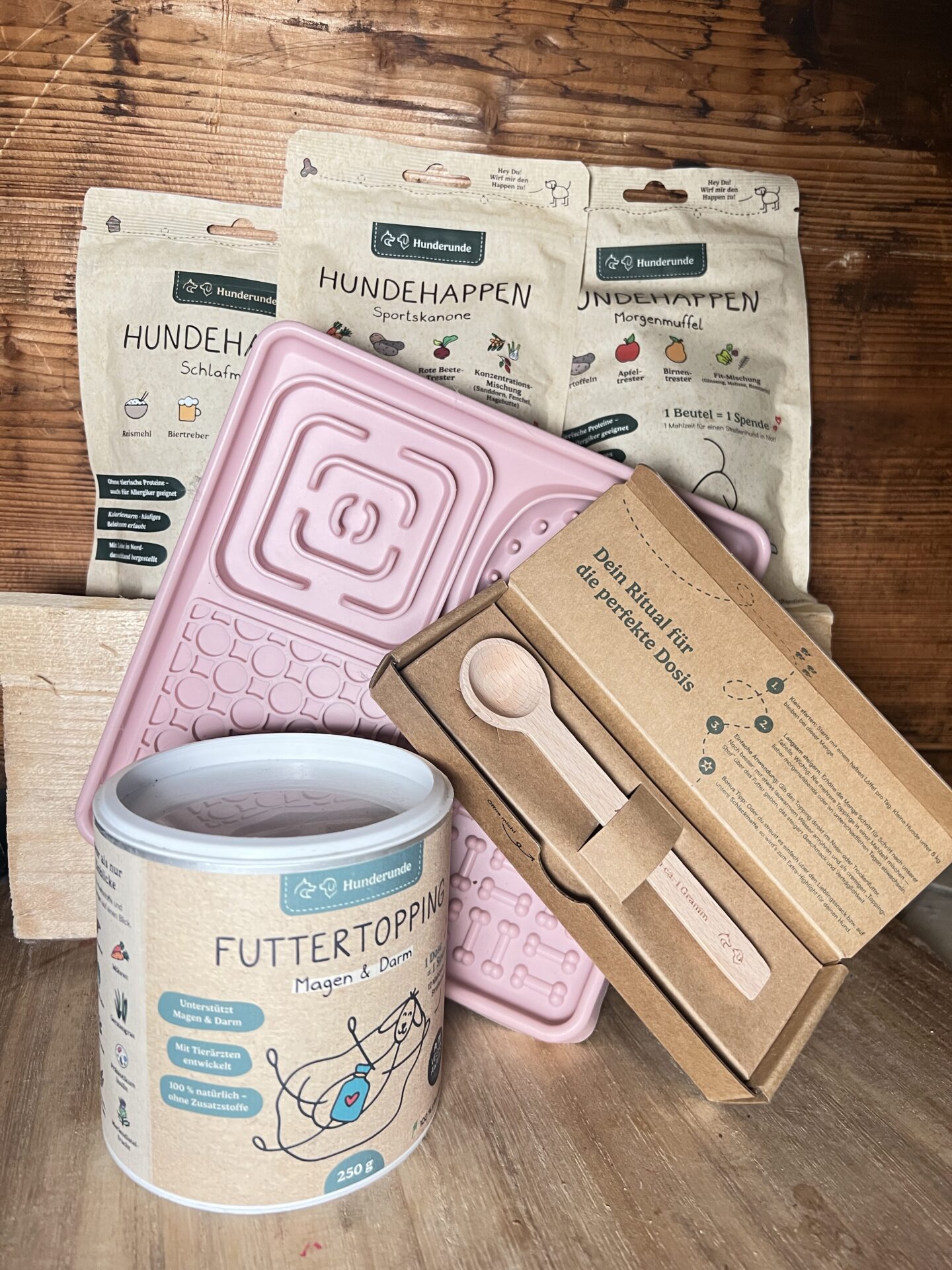 Du betrachtest gerade Elli goes Vegan! Hundefutter im Van